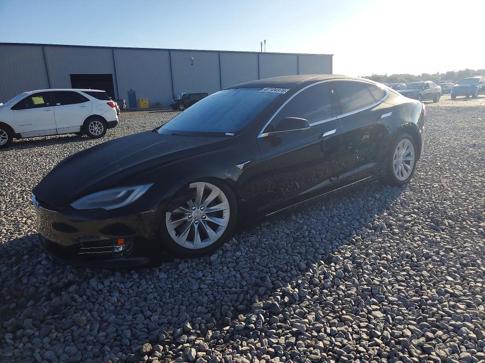 TESLA MODEL S 2018 with VIN 5YJSA1E25JF293984 - Photo from auction