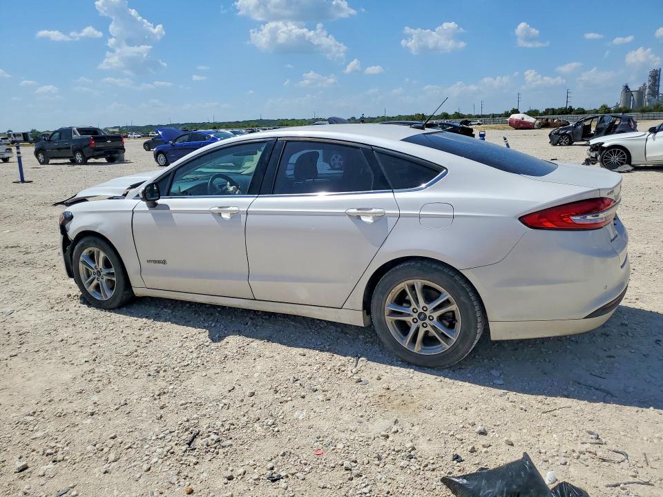 Photo 2 from auction – 2018 FORD FUSION with VIN 3FA6P0LUXJR245397