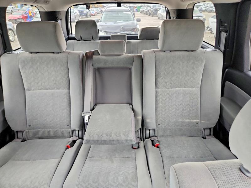 Photo 10 from auction – 2016 TOYOTA SEQUOIA with VIN 5TDBW5G1XGS142561