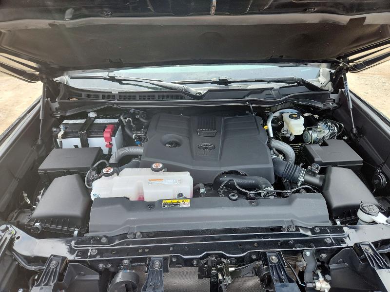 Photo 11 from auction – 2024 TOYOTA TUNDRA with VIN 5TFLA5DB8RX230392