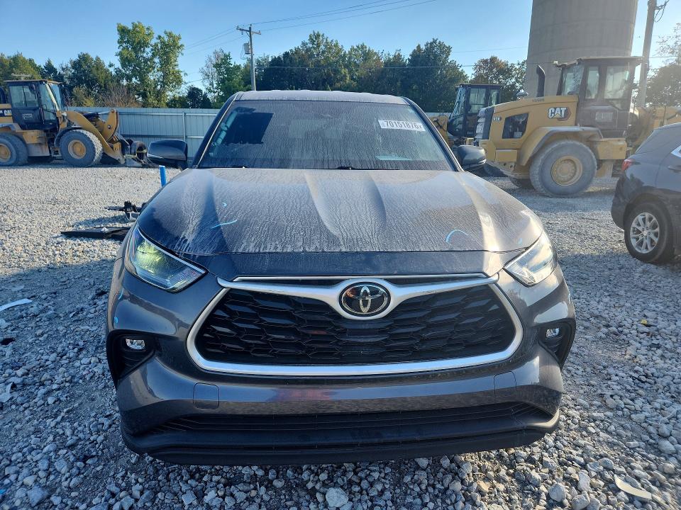 Снимка 5 от търг – 2021 TOYOTA HIGHLANDER с VIN 5TDBZRBH2MS059060