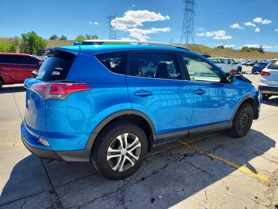 Photo 3 from auction – 2017 TOYOTA RAV4 with VIN JTMZFREV2HJ124145