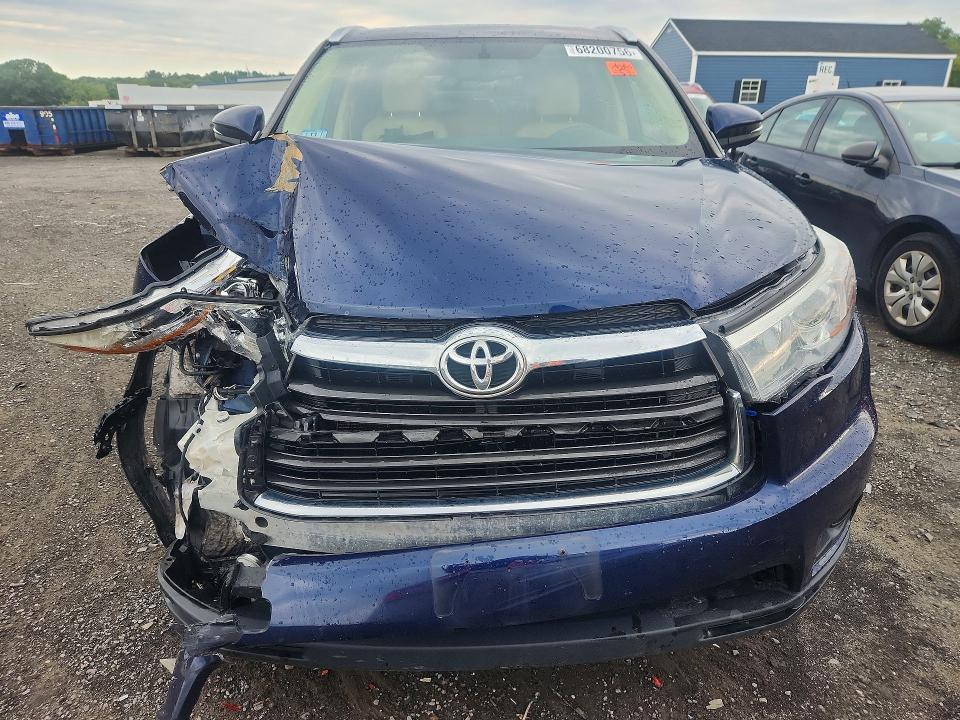 Снимка 5 от търг – 2016 TOYOTA HIGHLANDER с VIN 5TDJKRFH9GS242695