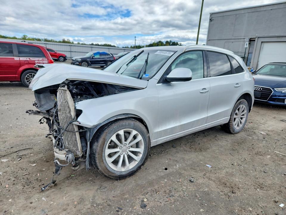 AUDI Q5 2014 with VIN WA1LFAFP1EA063870 - Photo from auction