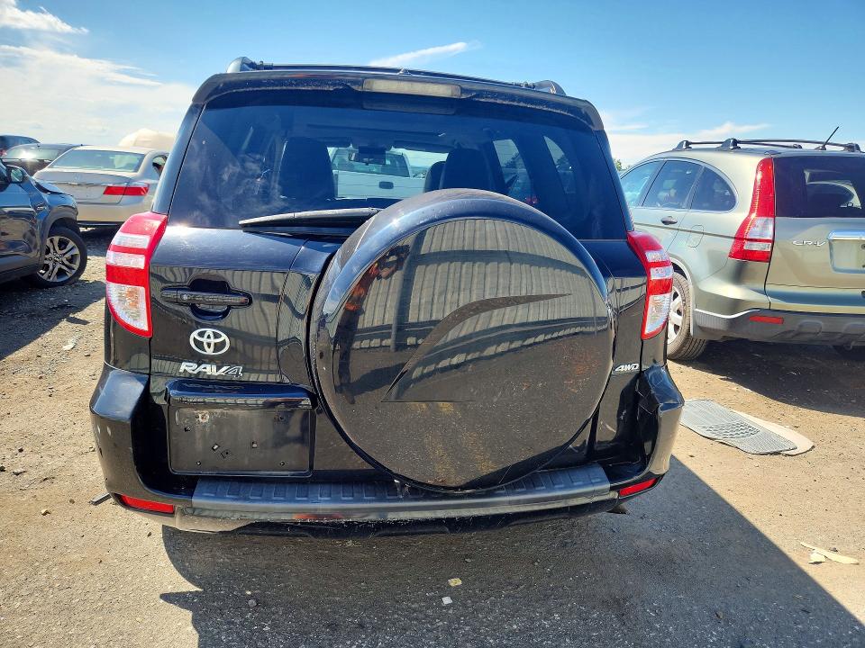 Photo 6 from auction – 2011 TOYOTA RAV4 with VIN 2T3DF4DV4BW152472