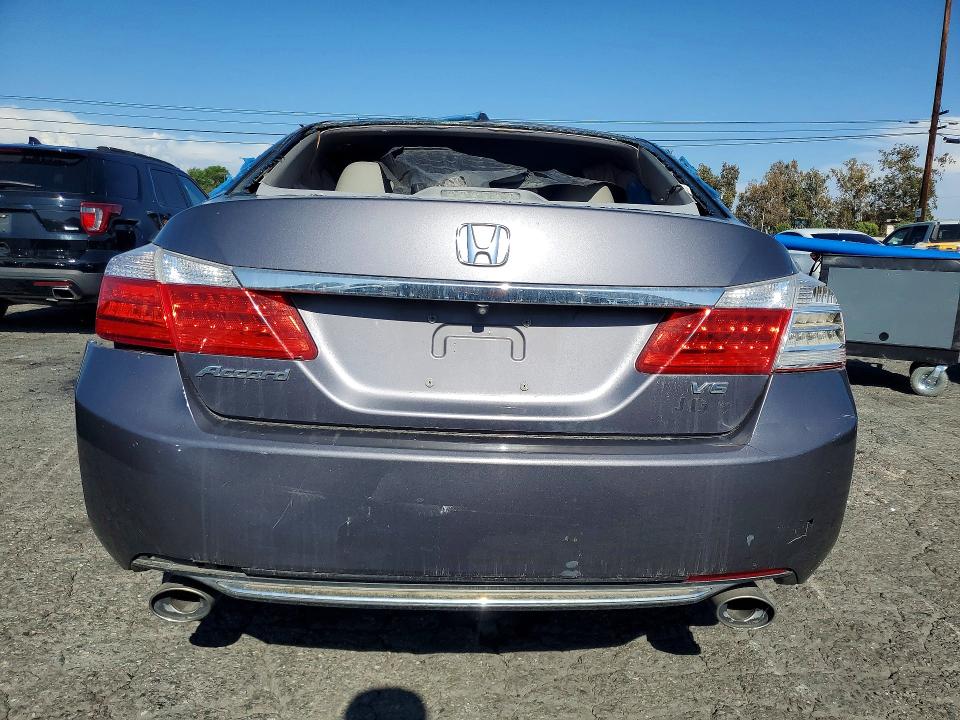 Photo 6 from auction – 2015 HONDA ACCORD with VIN 1HGCR3F87FA038413