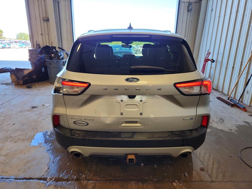 Photo 6 from auction – 2020 FORD ESCAPE with VIN 1FMCU9J98LUA96312