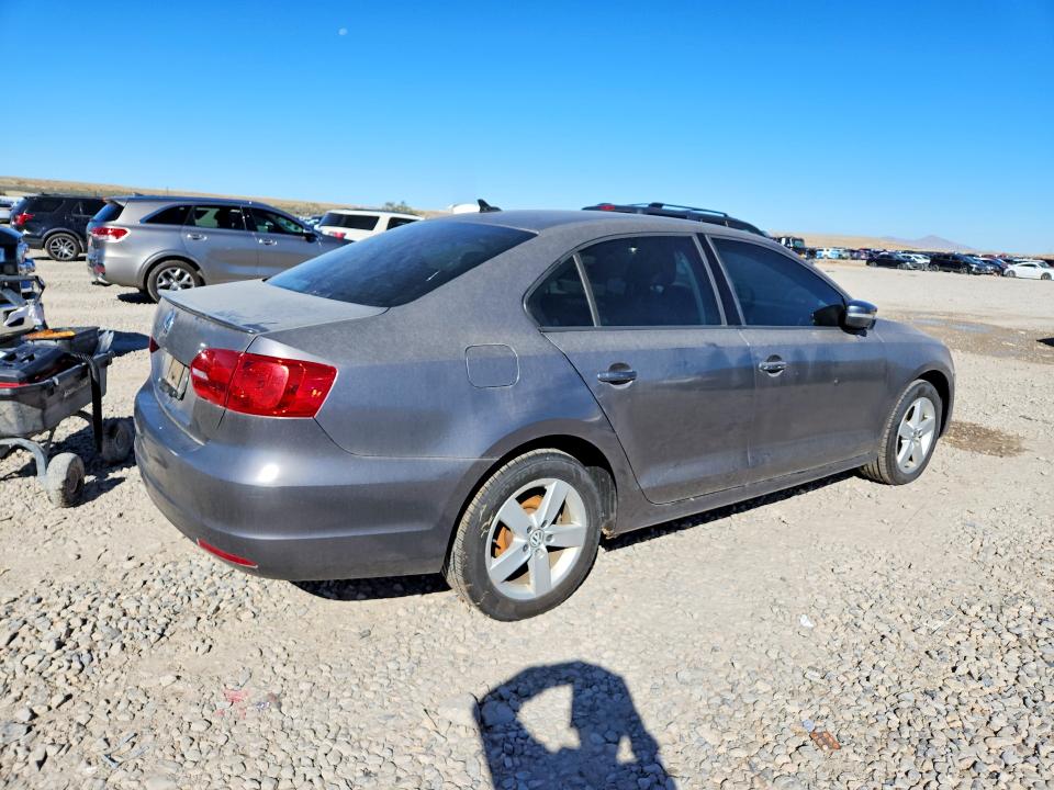 Снимка 3 от търг – 2011 VOLKSWAGEN JETTA с VIN 3VWLL7AJ2BM086252