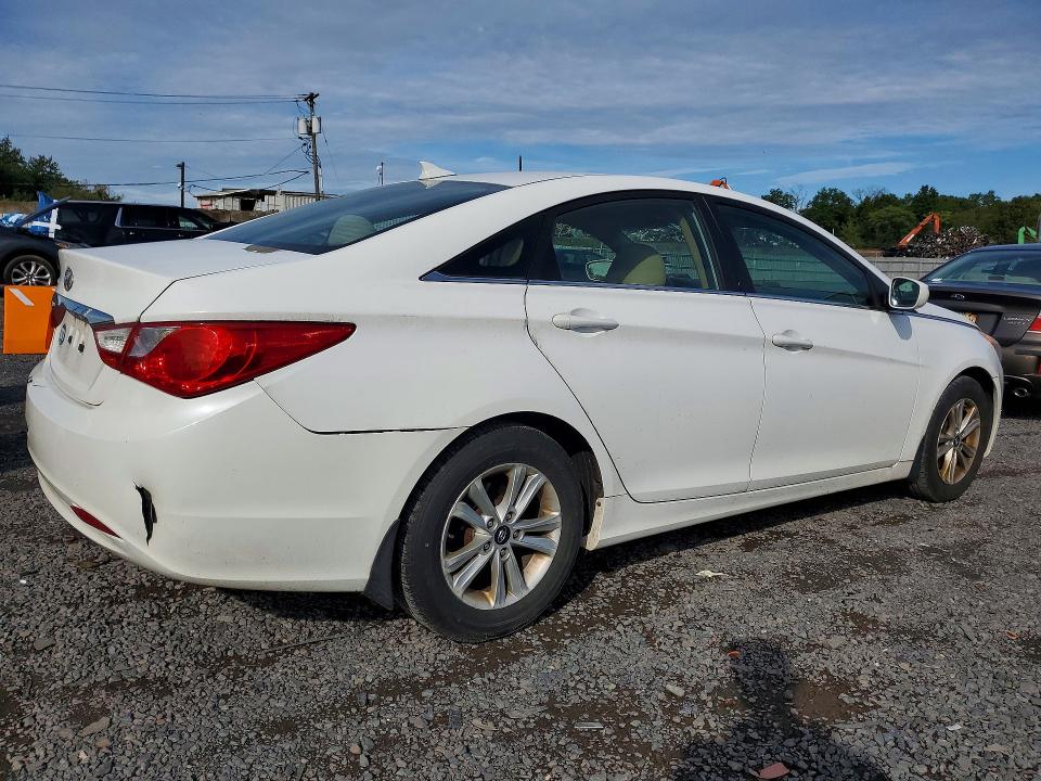 Zdjęcie 3 z aukcji – 2012 HYUNDAI SONATA z VIN 5NPEB4AC8CH439681