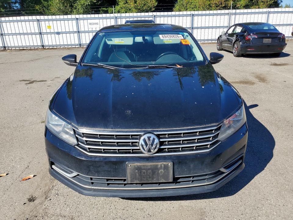 Photo 5 from auction – 2016 VOLKSWAGEN PASSAT with VIN 1VWBT7A31GC032138