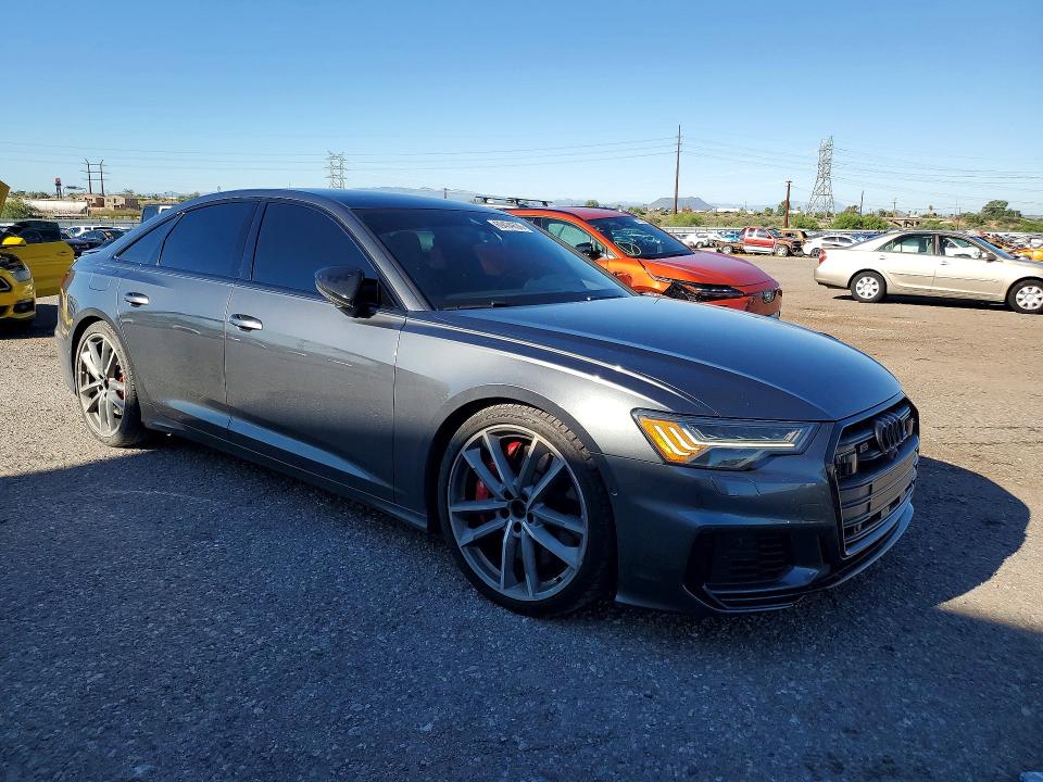 Foto 4 de la subasta – 2020 AUDI S6 con VIN WAUFFAF2XLN033051