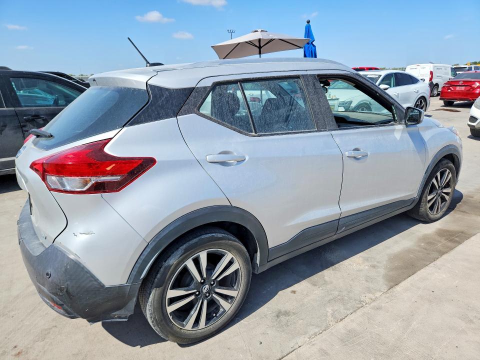 Photo 3 from auction – 2020 NISSAN KICKS with VIN 3N1CP5CV2LL490884