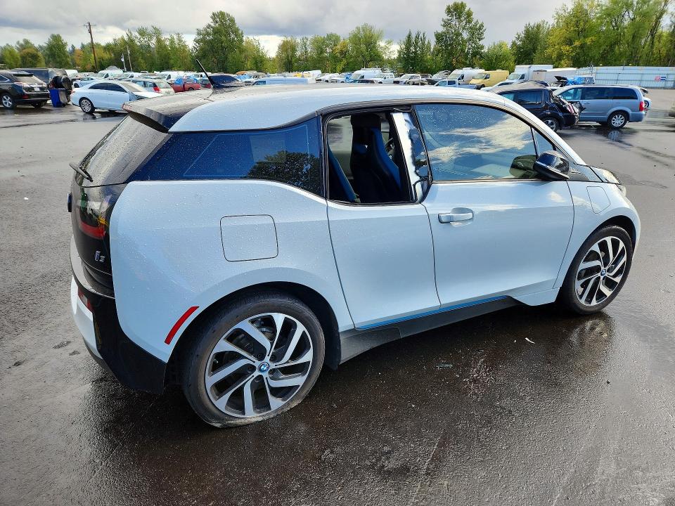Foto 3 de la subasta – 2017 BMW I3 con VIN WBY1Z8C33HV894488