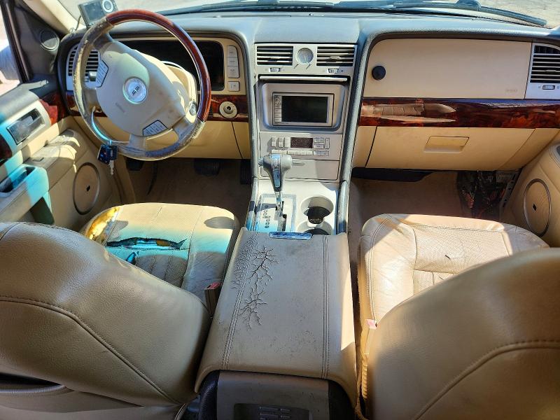 Снимка 8 от търг – 2006 LINCOLN NAVIGATOR с VIN 5LMFU28596LJ15366