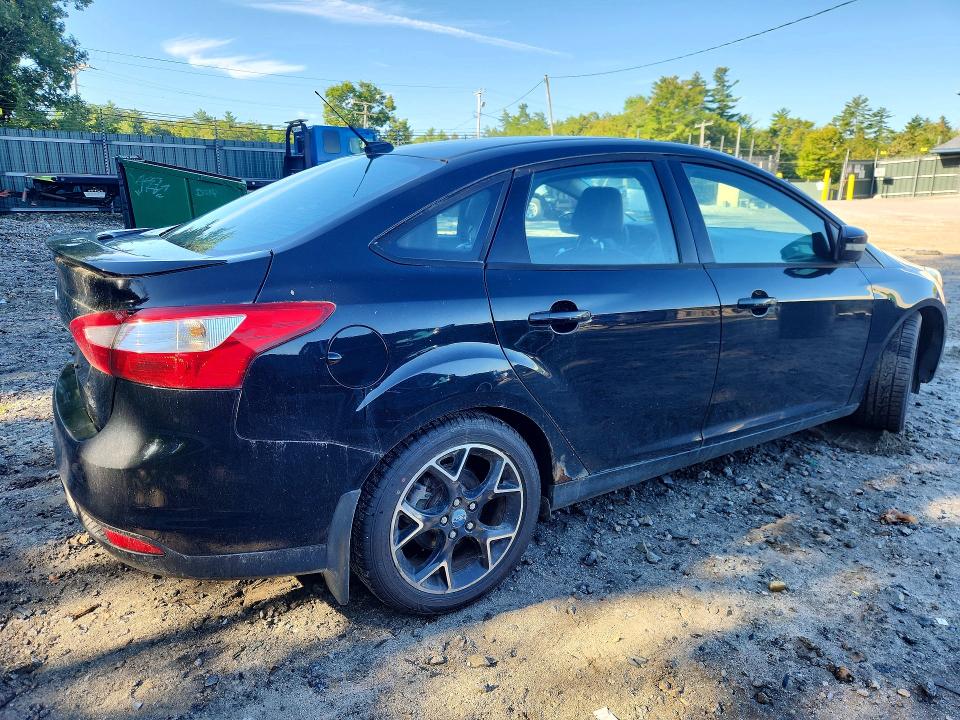 Photo 3 from auction – 2012 FORD FOCUS with VIN 1FAHP3F2XCL213135
