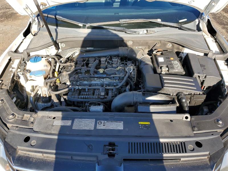 Photo 11 from auction – 2014 VOLKSWAGEN PASSAT with VIN 1VWAT7A36EC098029