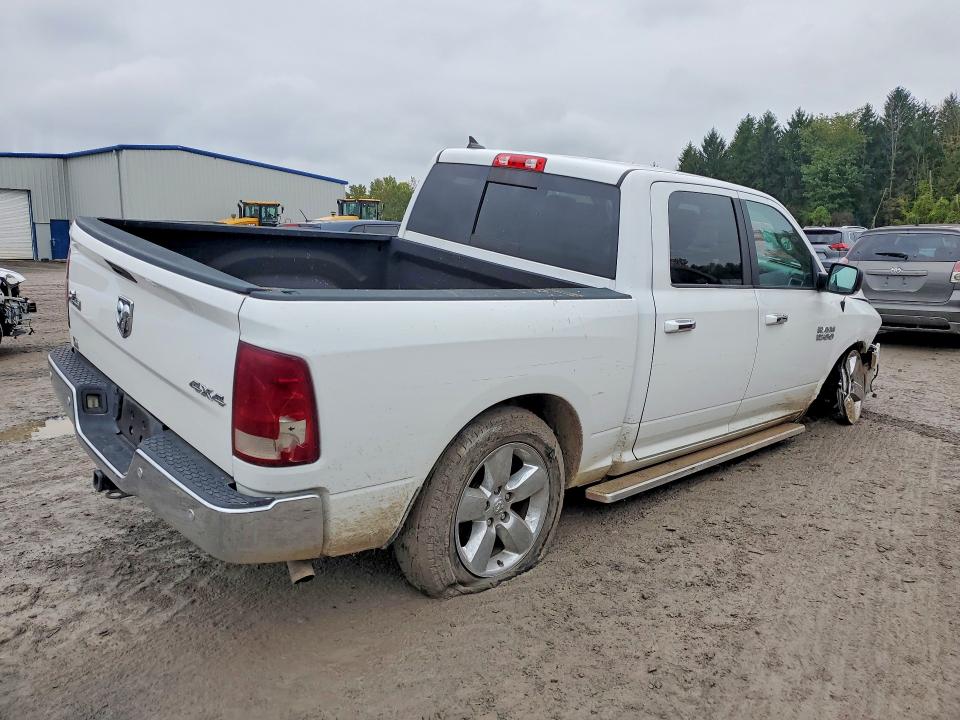 Снимка 3 от търг – 2017 RAM 1500 с VIN 1C6RR7LG5HS565785