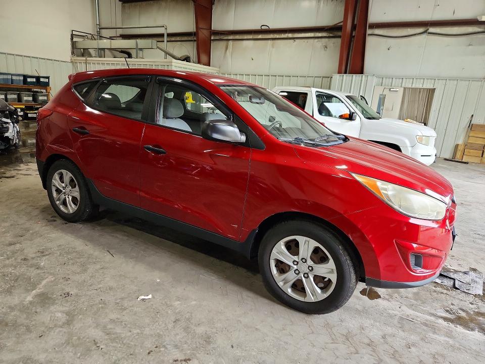 Photo 4 from auction – 2010 HYUNDAI TUCSON with VIN KM8JT3AC5AU080276