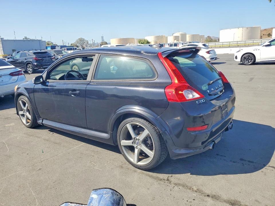 صورة رقم 2 من المزاد - 2011 VOLVO C30 مع VIN YV1672MK1B2231956
