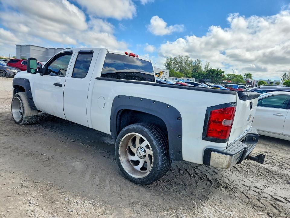 Photo 2 from auction – 2010 CHEVROLET SILVERADO with VIN 1GCSKSE31AZ119156