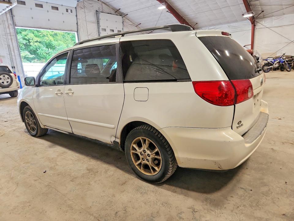 Photo 2 from auction – 2006 TOYOTA SIENNA with VIN 5TDBA22C46S067277