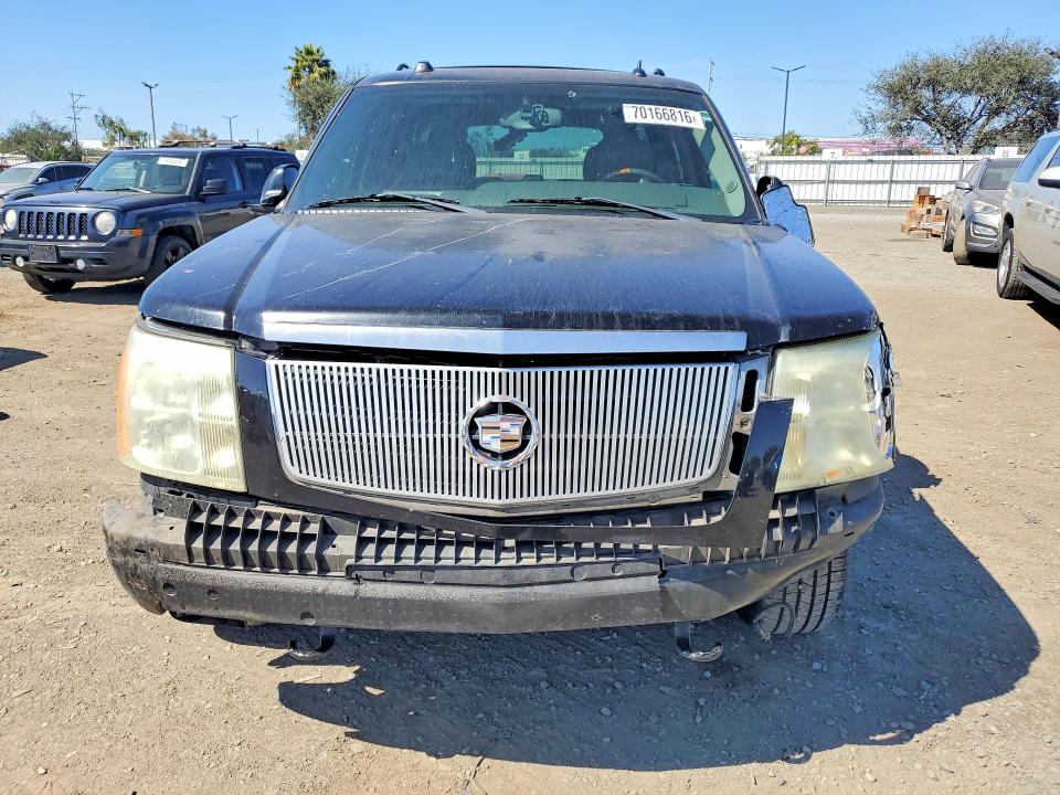 Photo 5 from auction – 2004 CADILLAC ESCALADE with VIN 3GYFK66N84G307230
