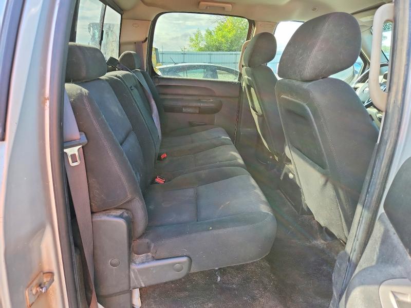 Снимка 10 от търг – 2011 CHEVROLET SILVERADO с VIN 3GCPKSE33BG269745
