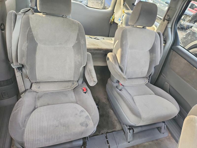 Photo 10 from auction – 2010 TOYOTA SIENNA with VIN 5TDJK4CC0AS031128