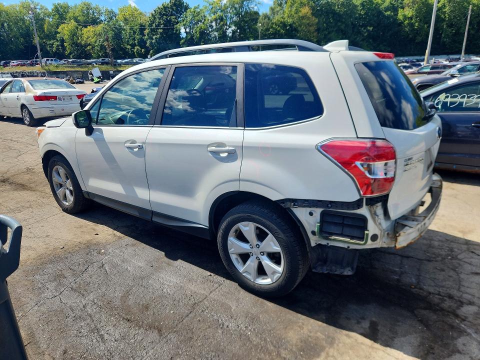 Снимка 2 от търг – 2016 SUBARU FORESTER с VIN JF2SJADC8GH564699