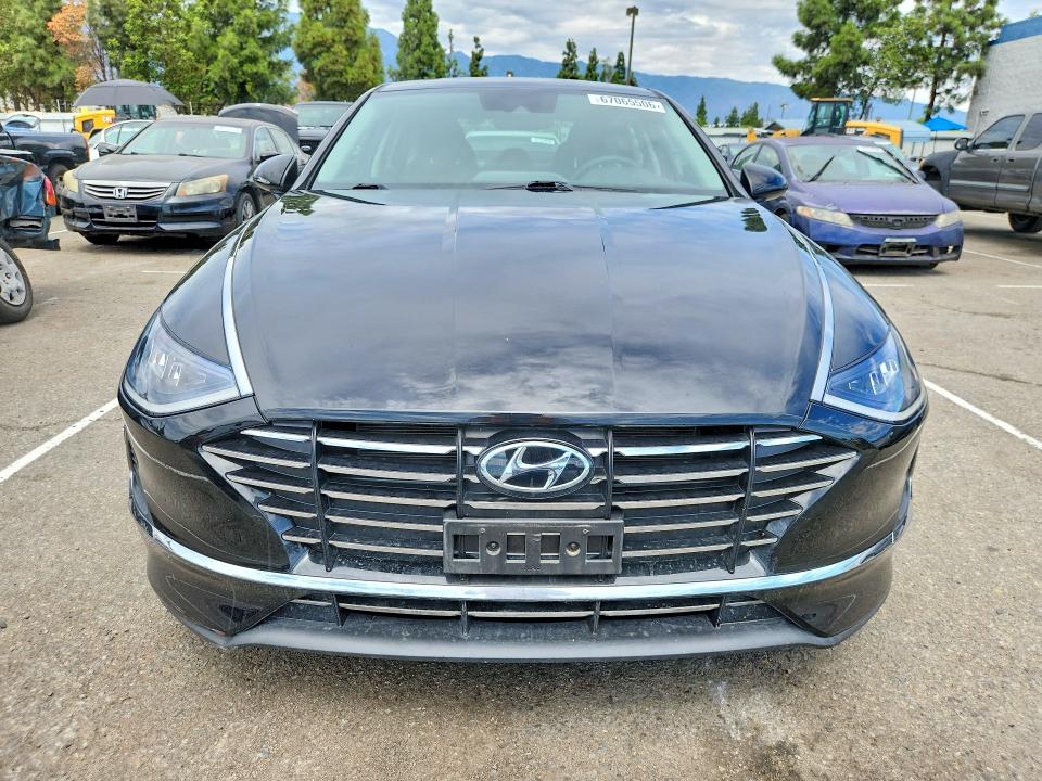 Photo 5 from auction – 2021 HYUNDAI SONATA with VIN 5NPEG4JA3MH108783