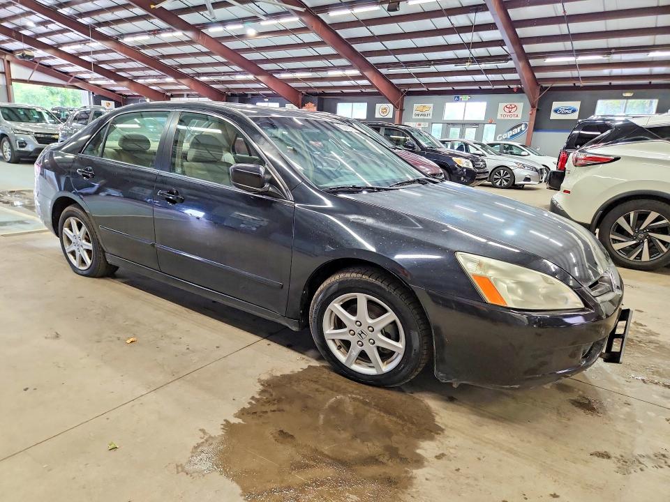 Photo 4 from auction – 2004 HONDA ACCORD with VIN 1HGCM66594A045236