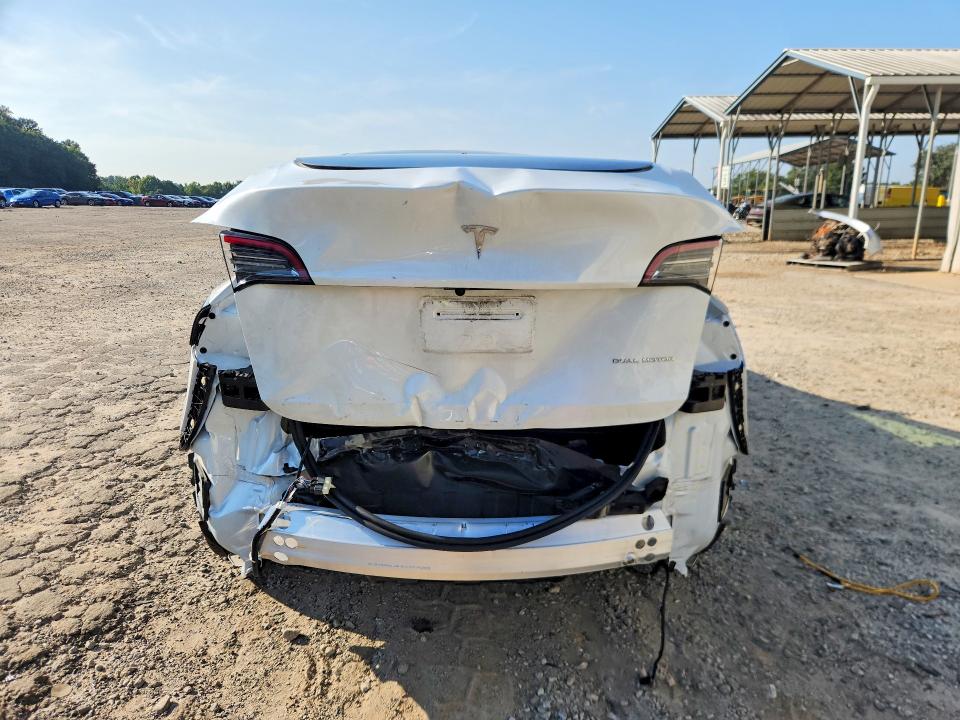 Photo 6 from auction – 2022 TESLA MODEL Y with VIN 7SAYGDEE6NF420559