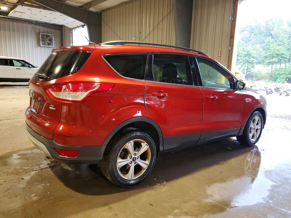 Photo 3 from auction – 2015 FORD ESCAPE with VIN 1FMCU9GX1FUA66031