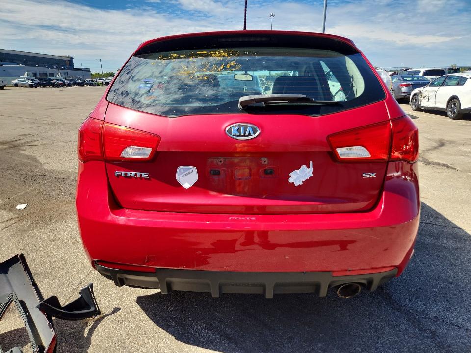 Снимка 6 от търг – 2013 KIA FORTE5 с VIN KNAFW5A3XD5664939