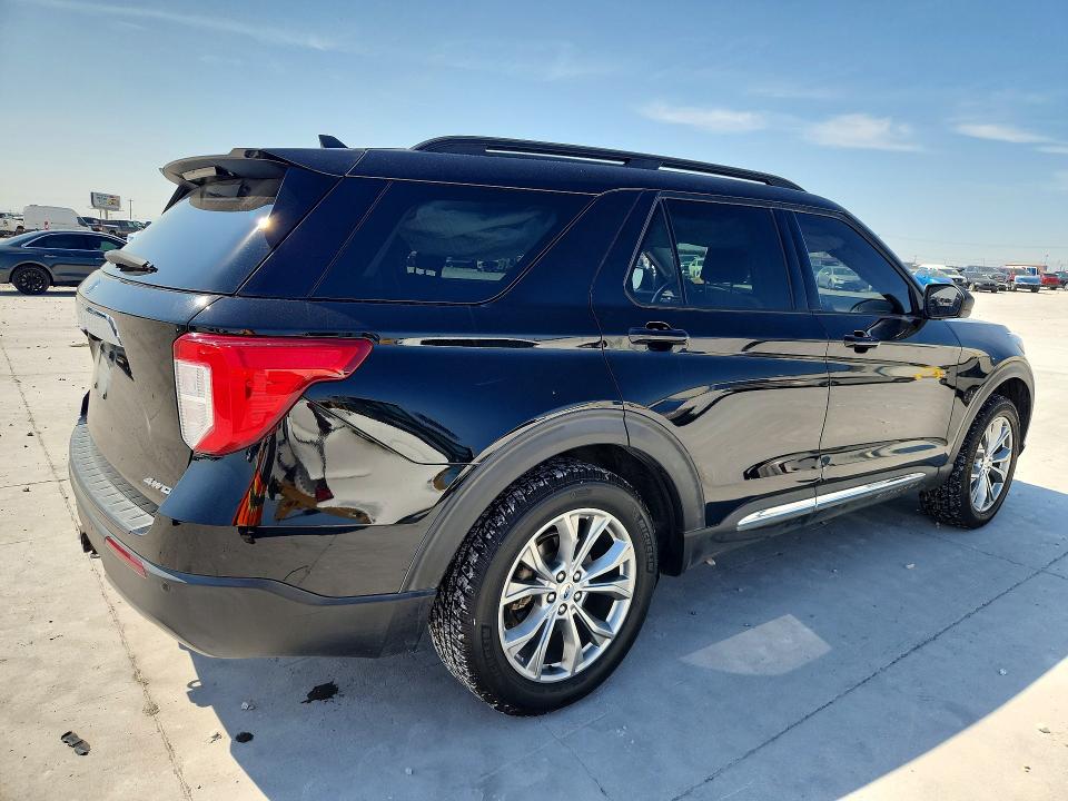 Снимка 3 от търг – 2022 FORD EXPLORER с VIN 1FMSK8DH7NGA12576