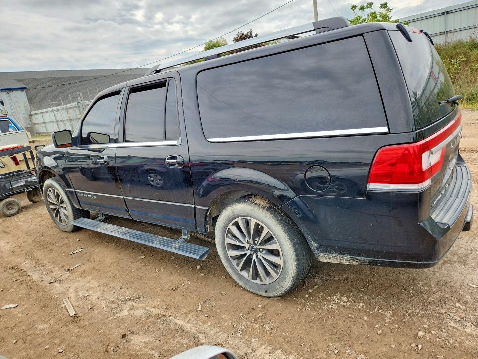 Photo 2 from auction – 2017 LINCOLN NAVIGATOR with VIN 5LMJJ3HT1HEL07329