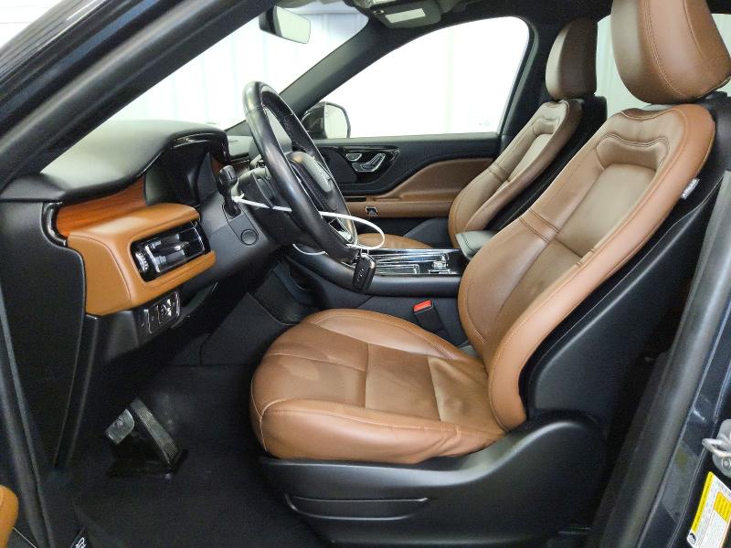 Photo 7 from auction – 2023 LINCOLN AVIATOR with VIN 5LM5J7WC1PGL04865
