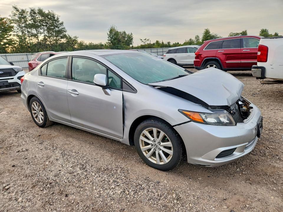 Photo 4 from auction – 2012 HONDA CIVIC with VIN 19XFB2F85CE040535