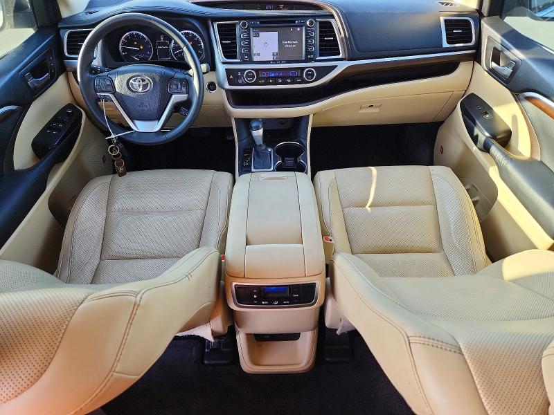 Снимка 8 от търг – 2016 TOYOTA HIGHLANDER с VIN 5TDYKRFH0GS135503