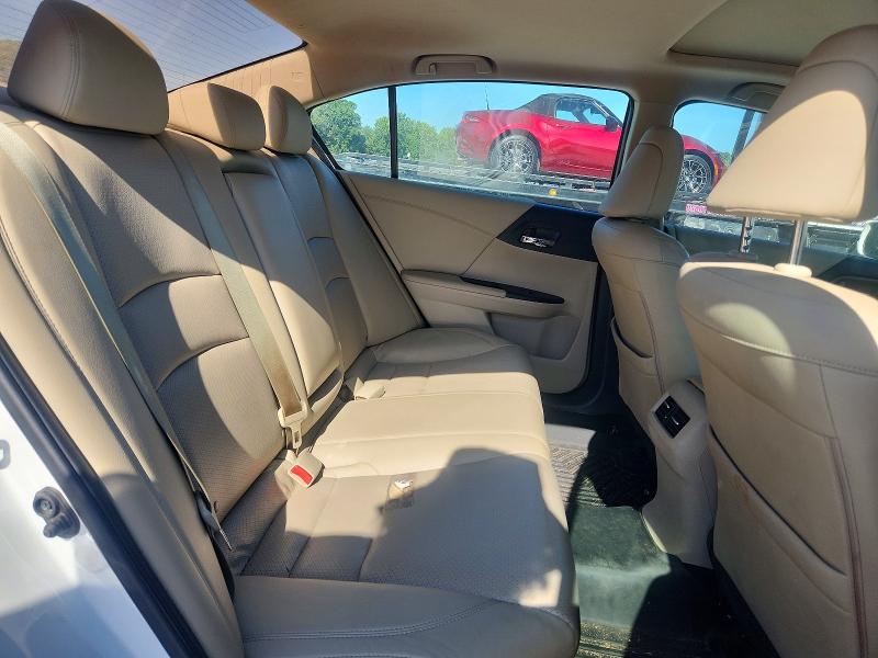 Photo 10 from auction – 2015 HONDA ACCORD with VIN 1HGCR3F89FA027400