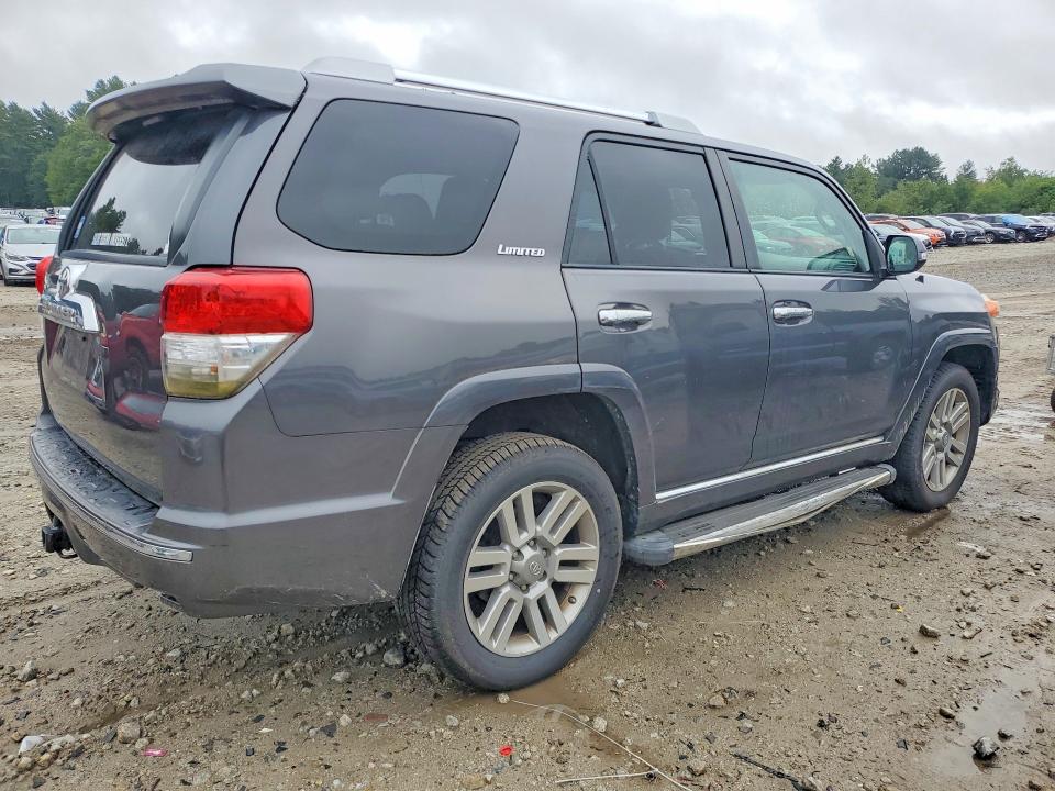 Photo 3 from auction – 2011 TOYOTA 4RUNNER with VIN JTEBU5JRXB5065267