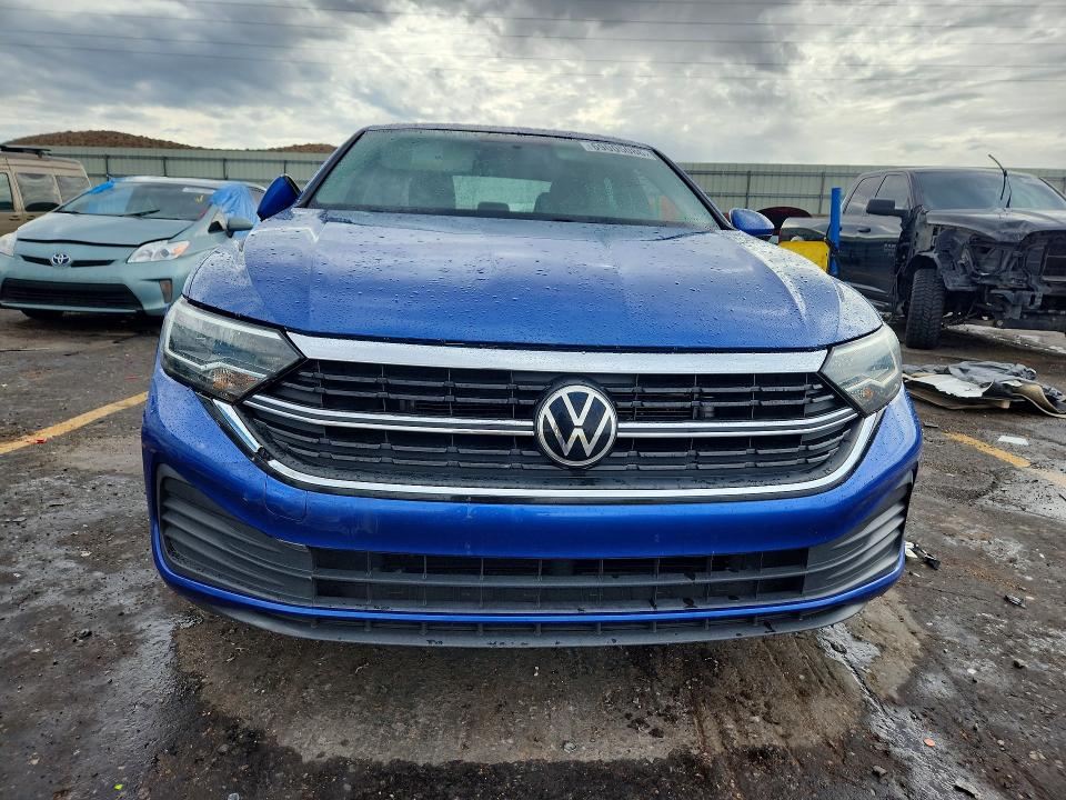 Снимка 5 от търг – 2022 VOLKSWAGEN JETTA с VIN 3VWCM7BU9NM005922