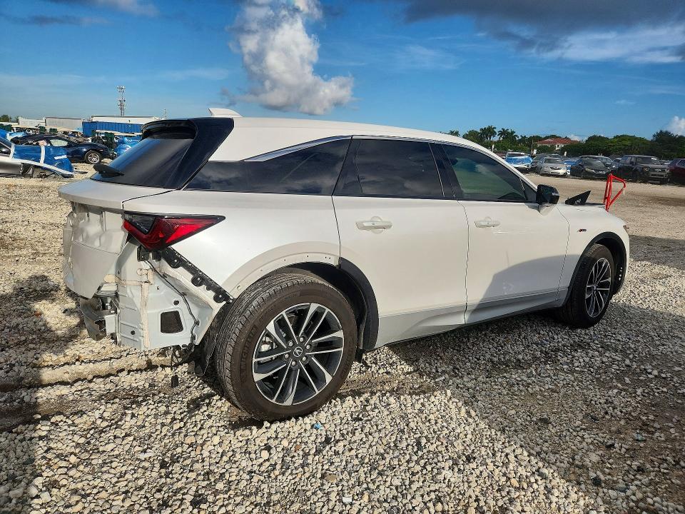 Снимка 3 от търг – 2024 ACURA ZDX с VIN 4W5KHMRK0RZ515072
