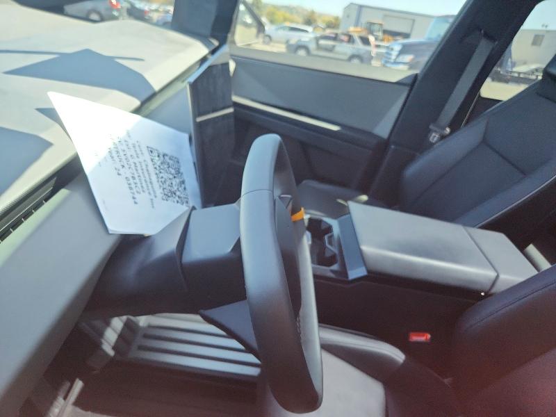 Photo 9 from auction – 2024 TESLA CYBERTRUCK with VIN 7G2CEHED3RA038744