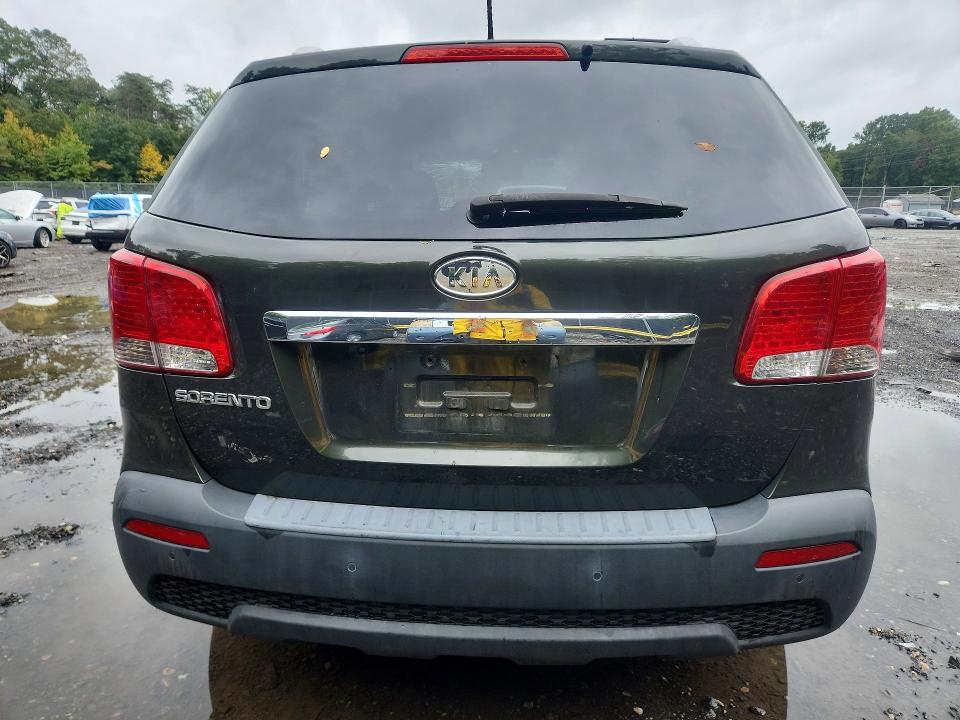 Photo 6 from auction – 2012 KIA SORENTO with VIN 5XYKT3A68CG275795