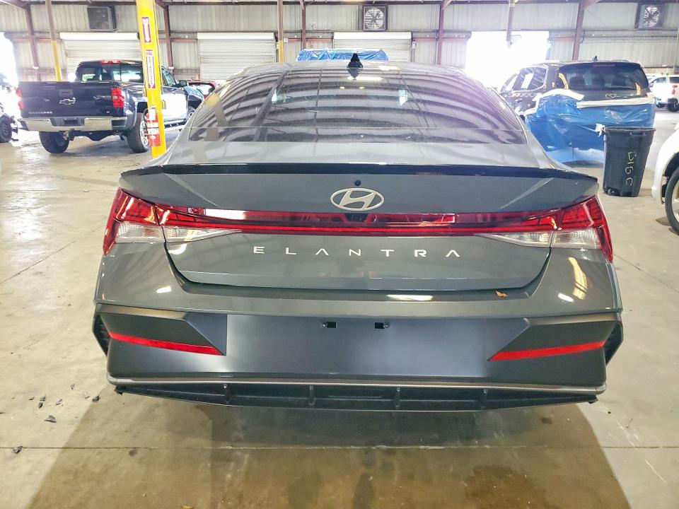 Снимка 6 от търг – 2026 HYUNDAI ELANTRA с VIN KMHLS4DG4TU224189