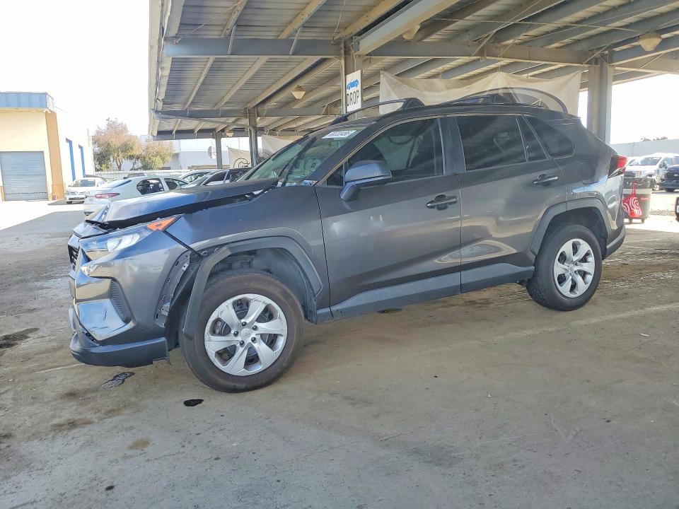Photo 1 from auction – 2019 TOYOTA RAV4 with VIN 2T3H1RFV7KC029938