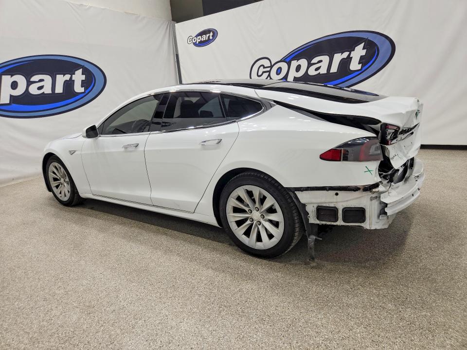 Photo 2 from auction – 2016 TESLA MODEL S with VIN 5YJSA1E21GF139782