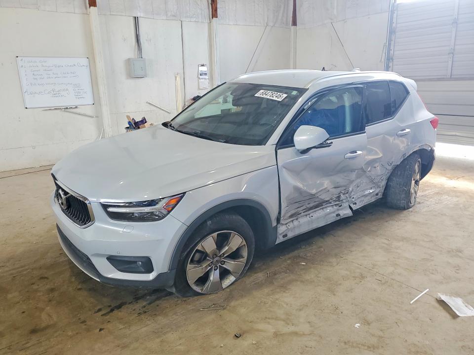 2021 VOLVO XC40 - Търг №68478246