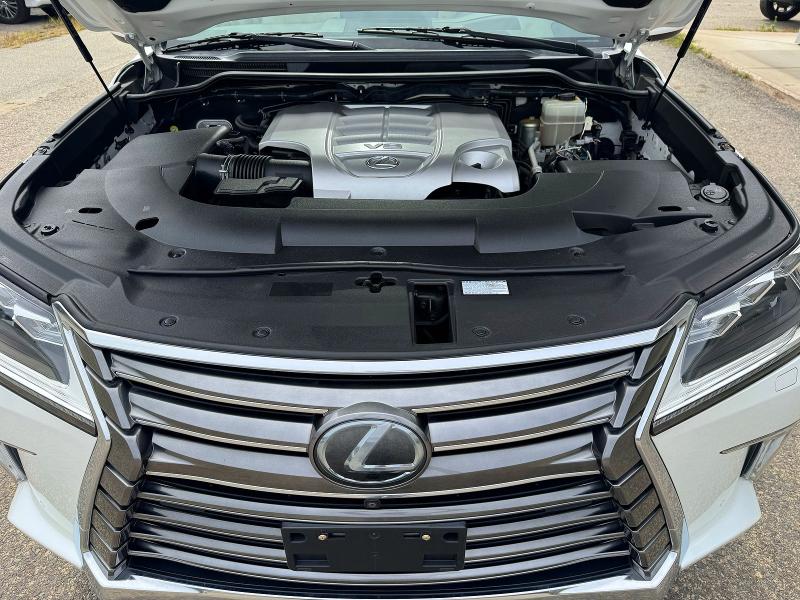 Zdjęcie 9 z aukcji – 2016 LEXUS LX z VIN JTJHY7AX3G4213685